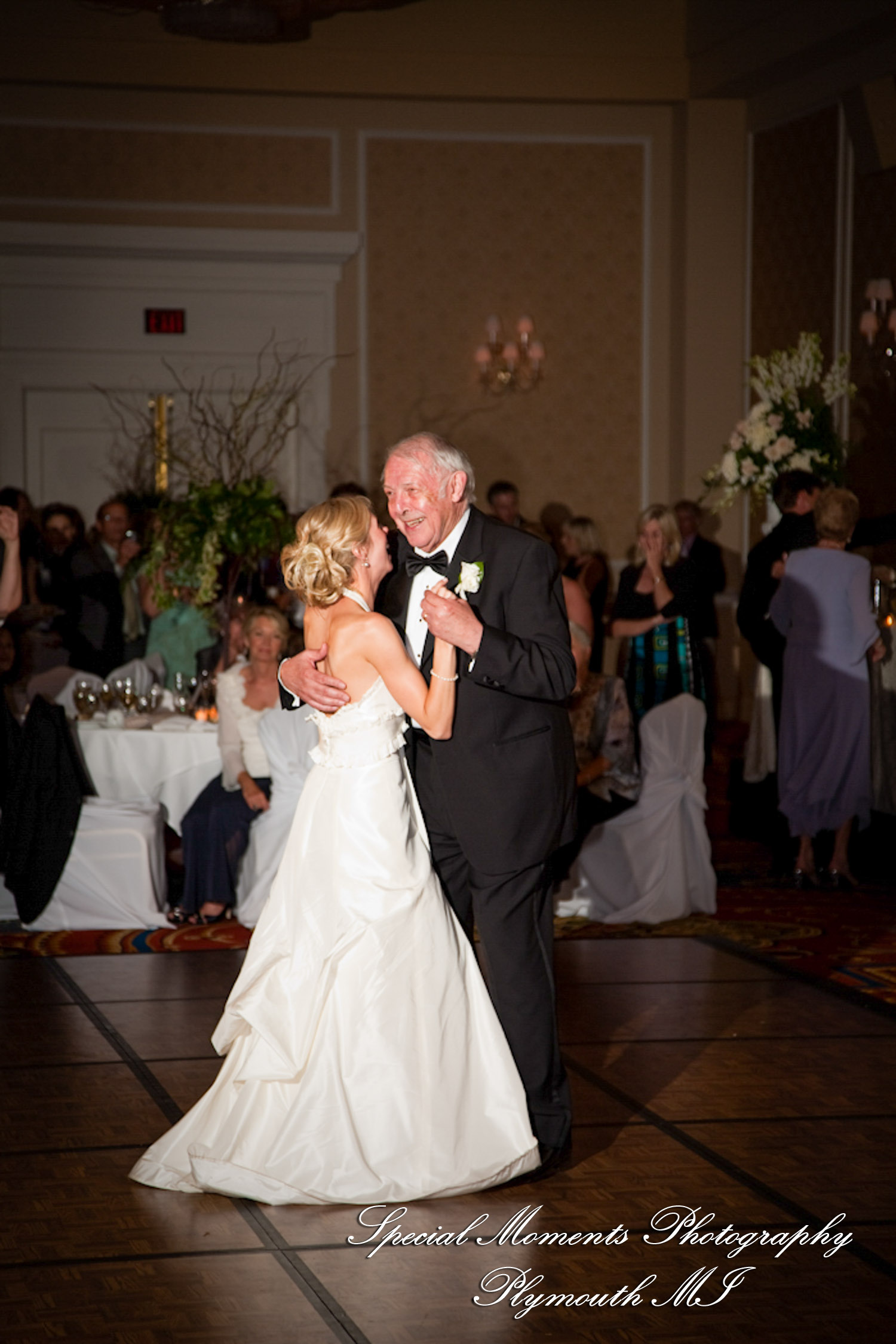 Jennifer & Jason at Dearborn Inn Dearborn MI wedding photography