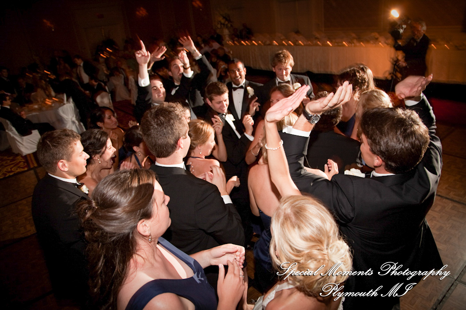 Jennifer & Jason at Dearborn Inn Dearborn MI wedding photography
