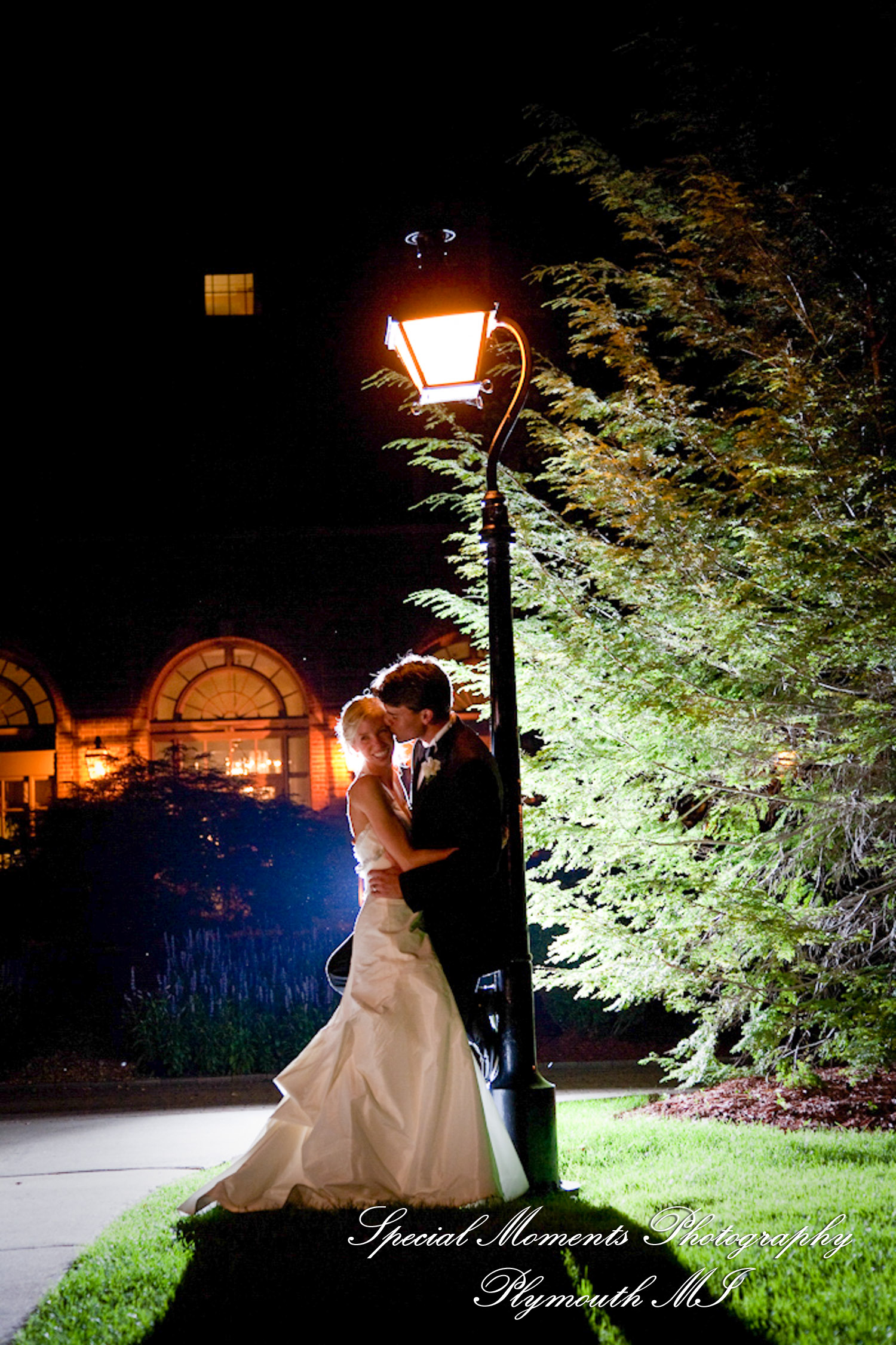 Jennifer & Jason at Dearborn Inn Dearborn MI wedding photography