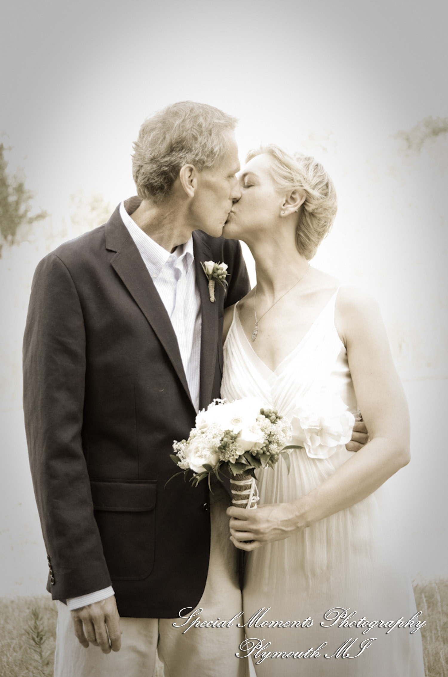 Michele & Glenn at First Unitarian Universalist Congregation Ann Arbor MI wedding photography