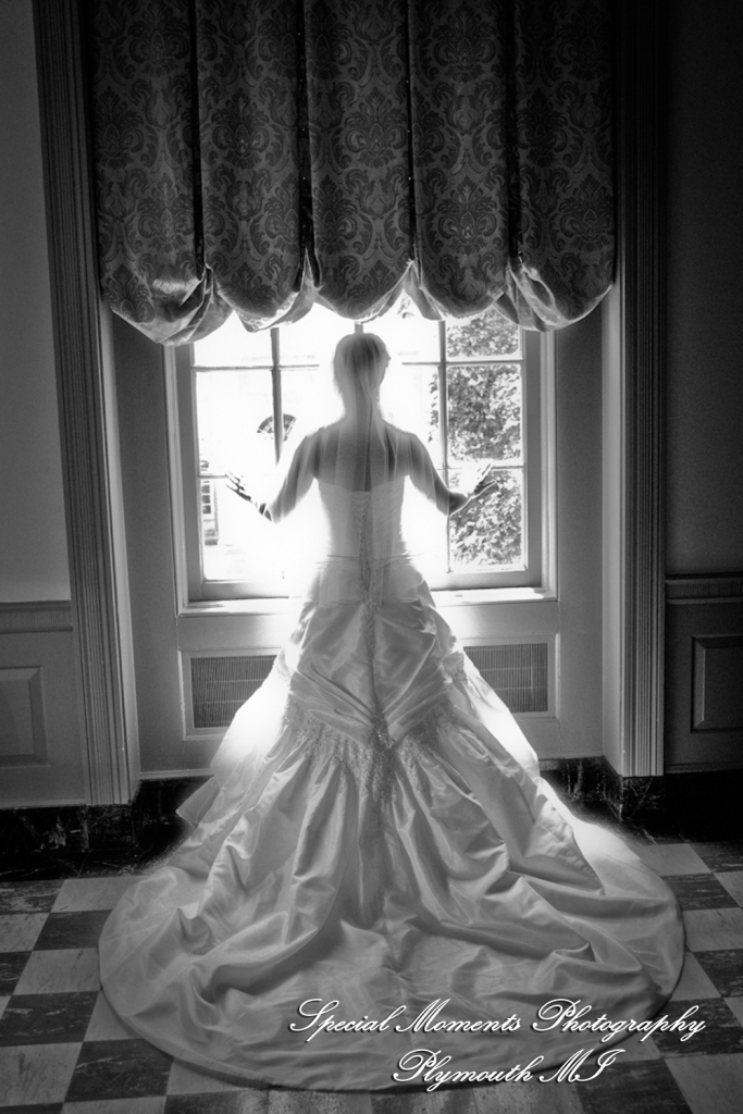 Rachel & Matt at Ginger Meyer Gardens Greenfield Village Dearborn MI wedding photography