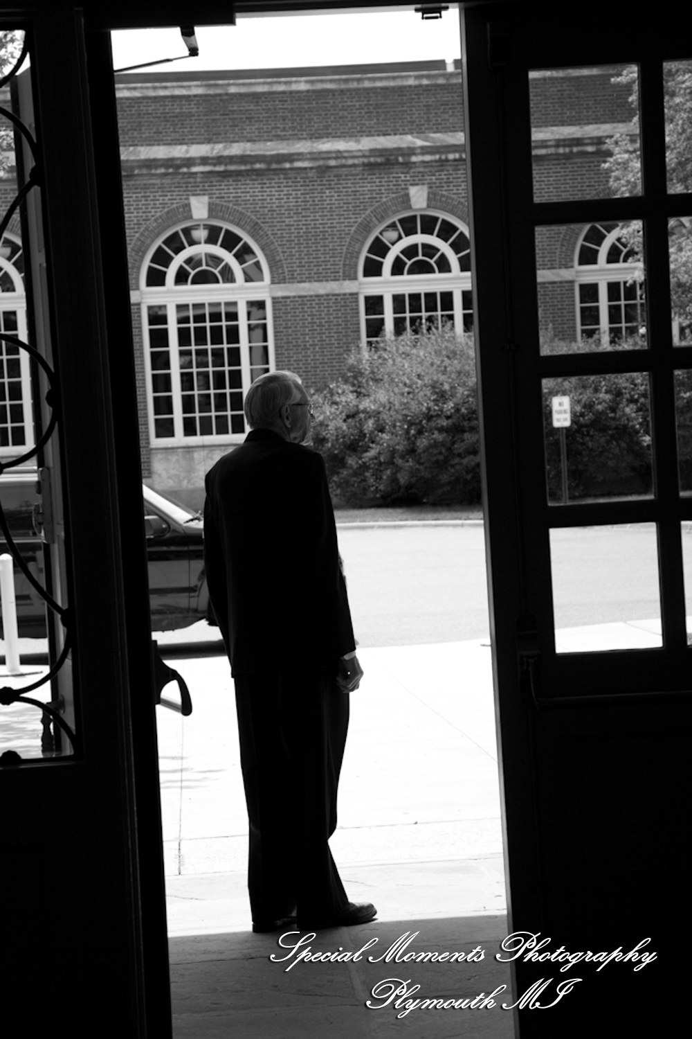 Rachel & Matt at Ginger Meyer Gardens Greenfield Village Dearborn MI wedding photography