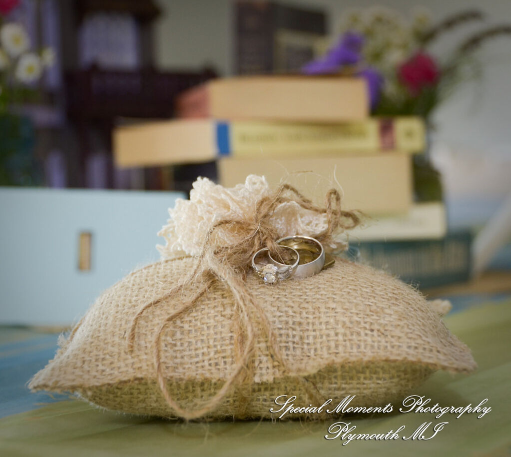 Michele & Glenn at First Unitarian Universalist Congregation Ann Arbor MI wedding photography