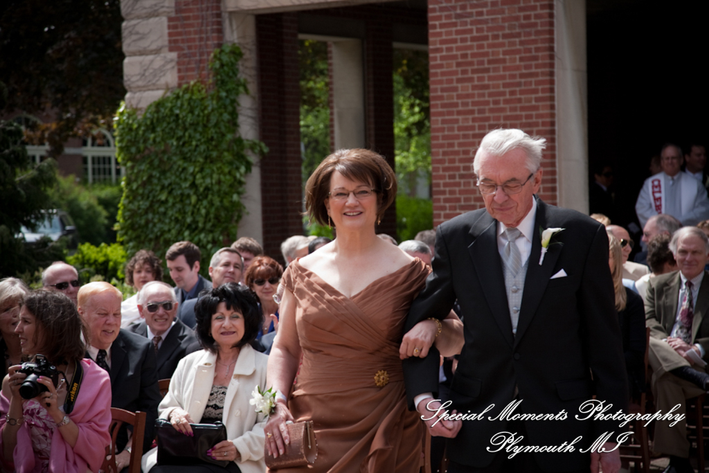 Rachel & Matt at Ginger Meyer Gardens Greenfield Village Dearborn MI wedding photography