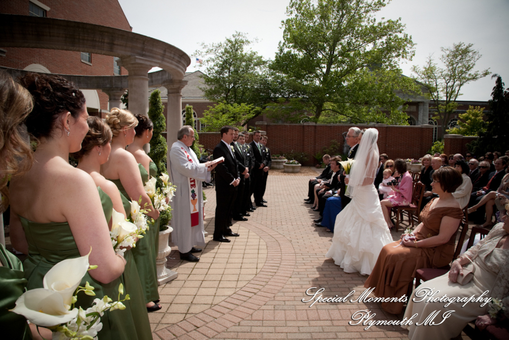 Rachel & Matt at Ginger Meyer Gardens Greenfield Village Dearborn MI wedding photography