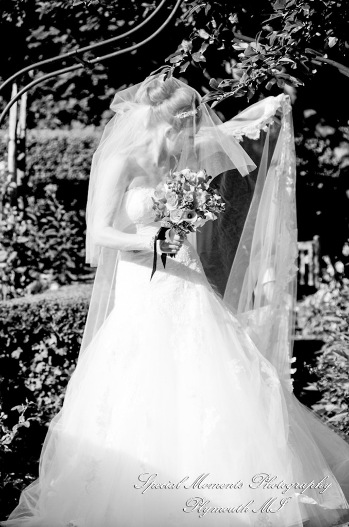 Allison & Christopher at Grosse Pointe War Memorial Grosse Pointe Farms MI wedding photography