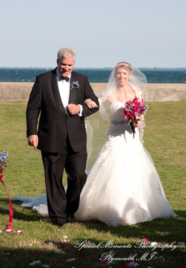 Allison & Christopher at Grosse Pointe War Memorial Grosse Pointe Farms MI wedding photography