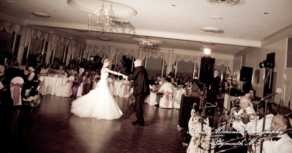 Allison & Christopher at Grosse Pointe War Memorial Grosse Pointe Farms MI wedding photography