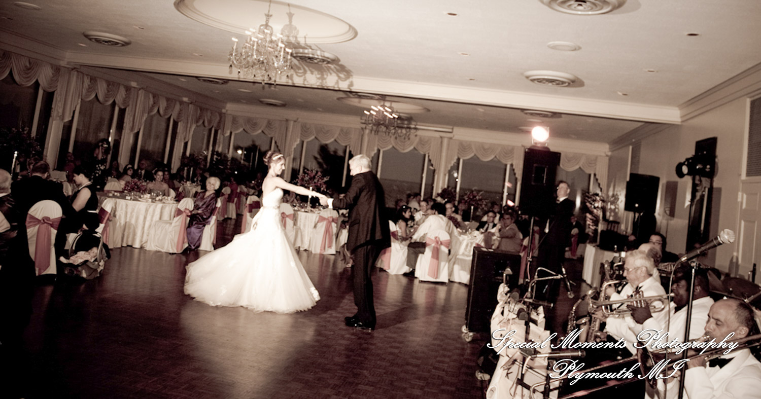 Allison & Christopher at Grosse Pointe War Memorial Grosse Pointe Farms MI wedding photography