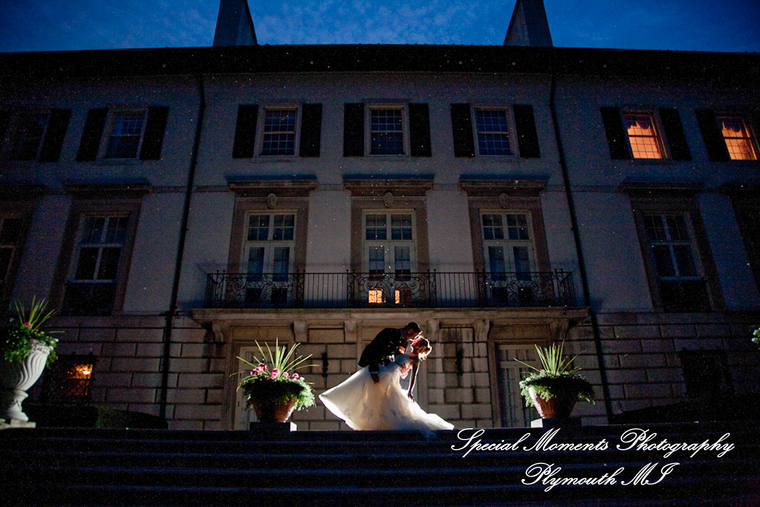 Allison & Christopher at Grosse Pointe War Memorial Grosse Pointe Farms MI wedding photography