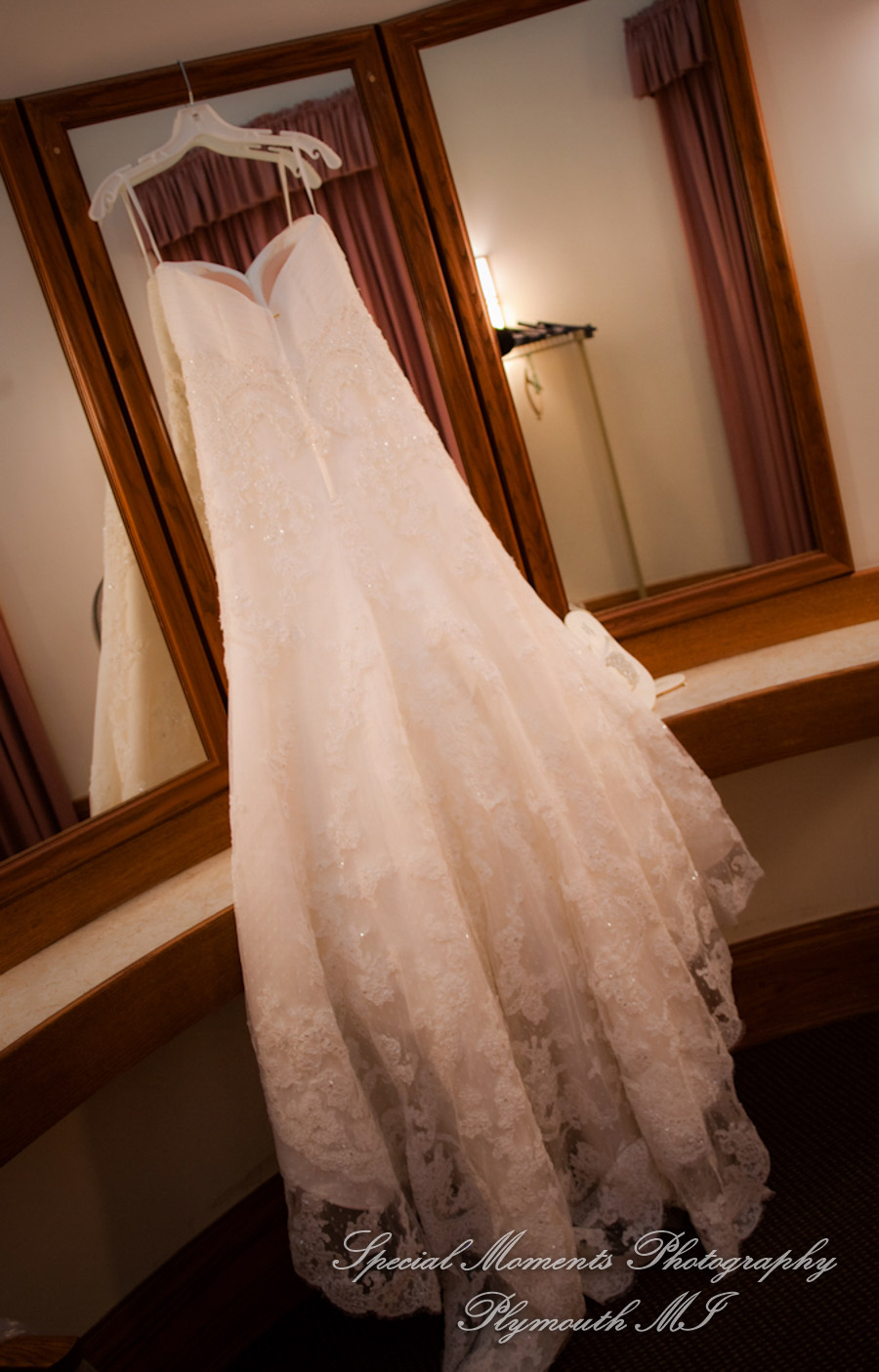 St. Thomas the Apostle Ann Arbor MI wedding photograph