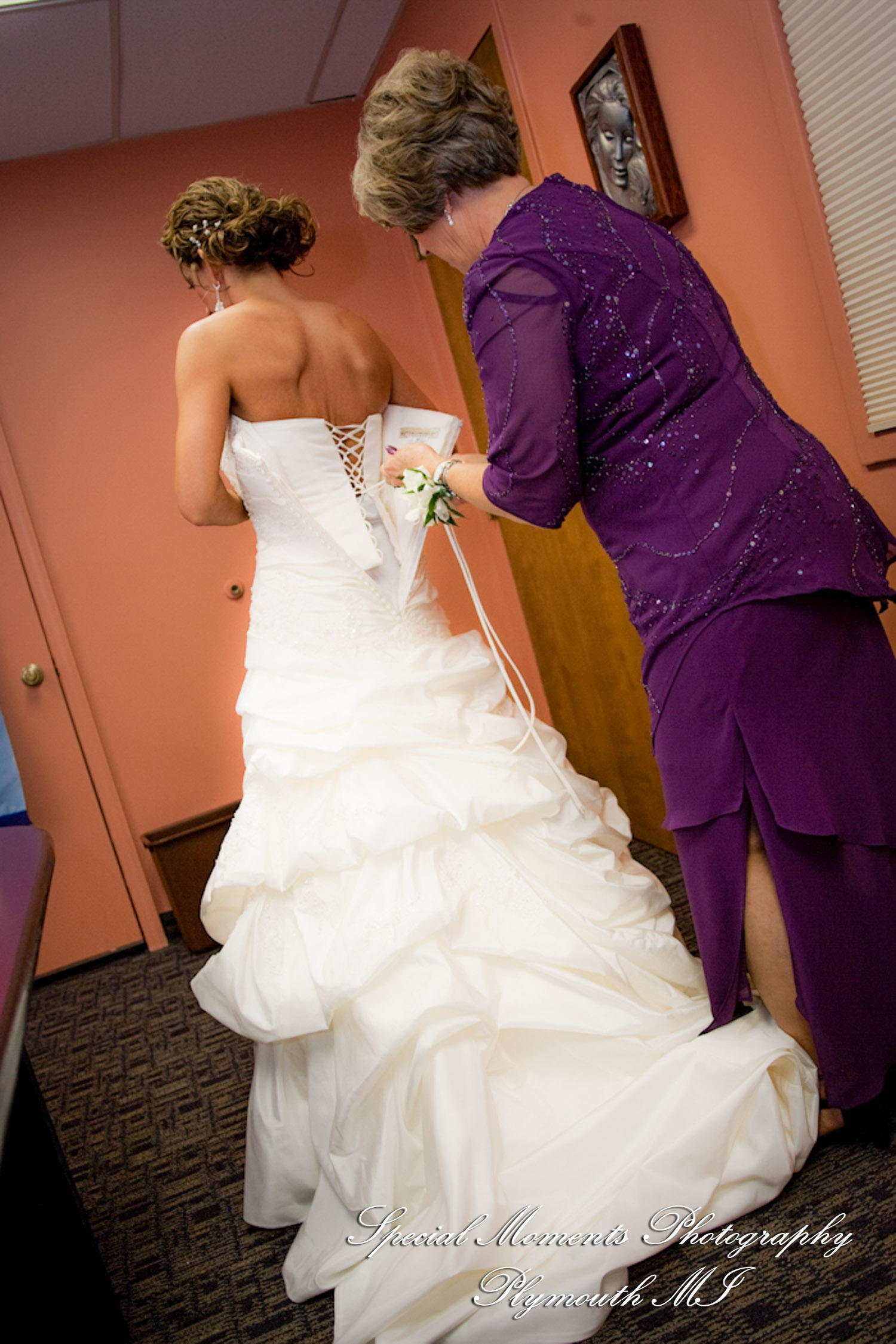 Jennifer & Matt at St. Anastasia Troy MI wedding photography