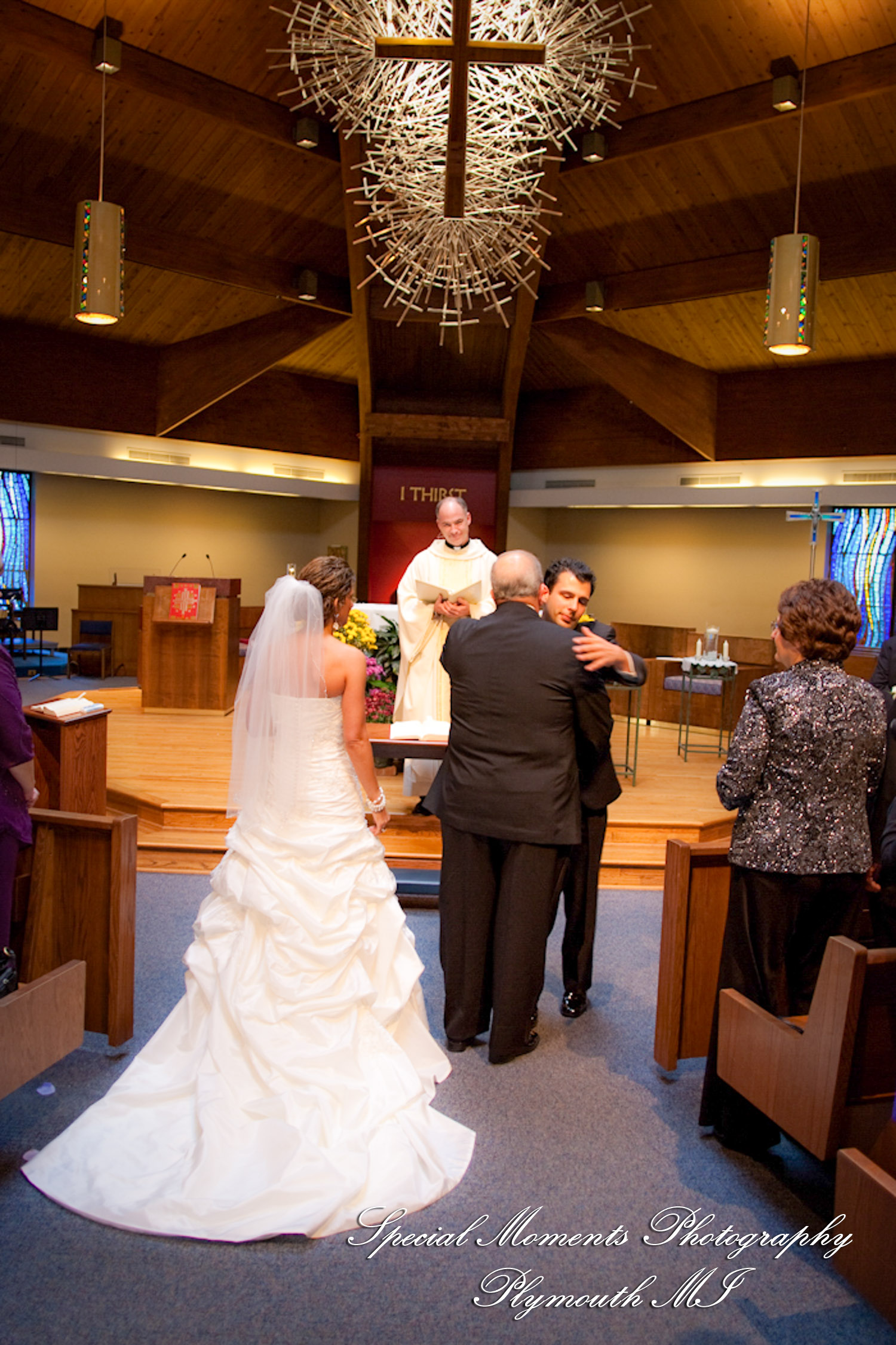 Jennifer & Matt at St. Anastasia Troy MI wedding photography