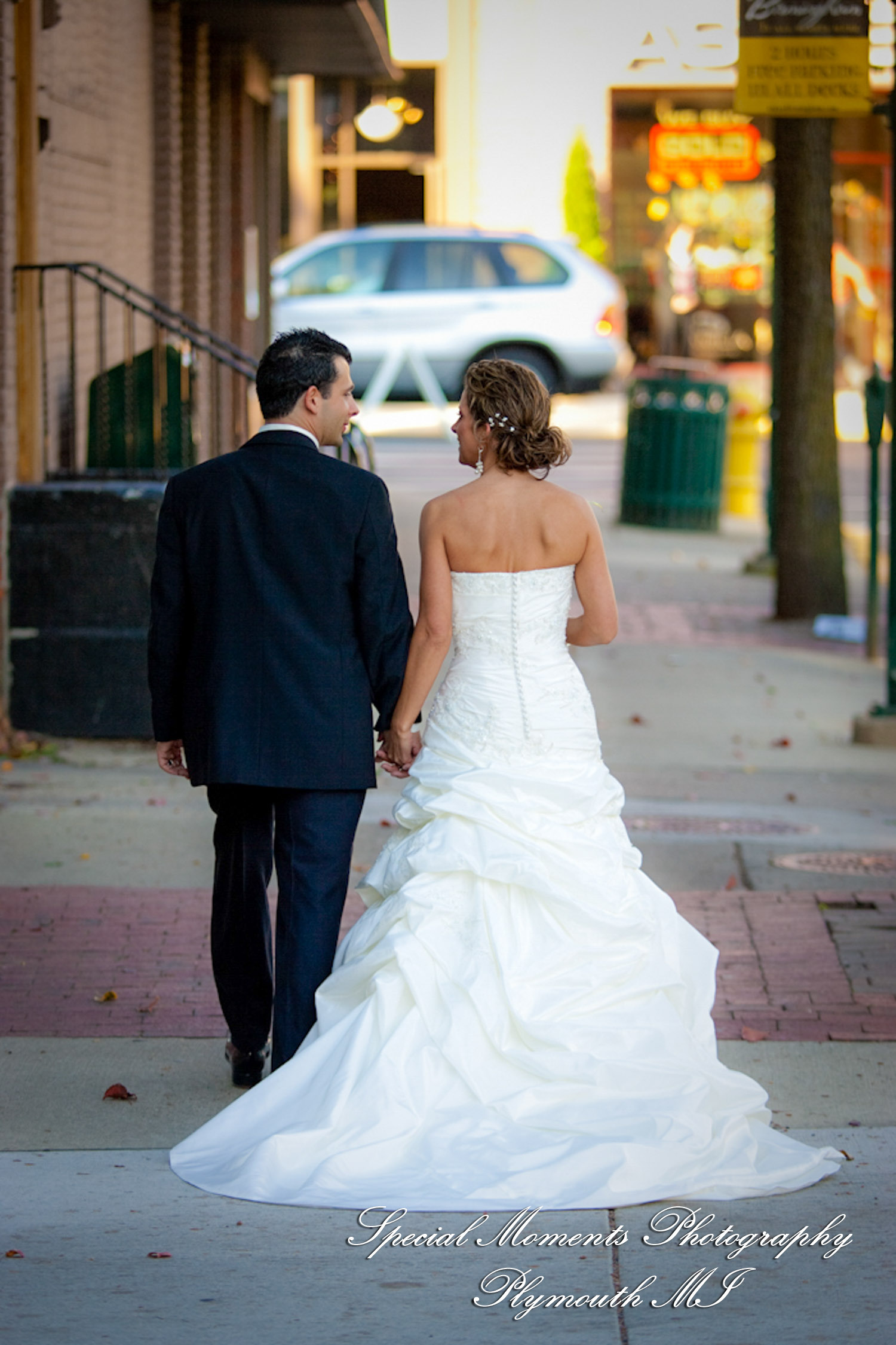 Jennifer & Matt at Glen Oaks Golf Club Farmington Hills MI wedding photography