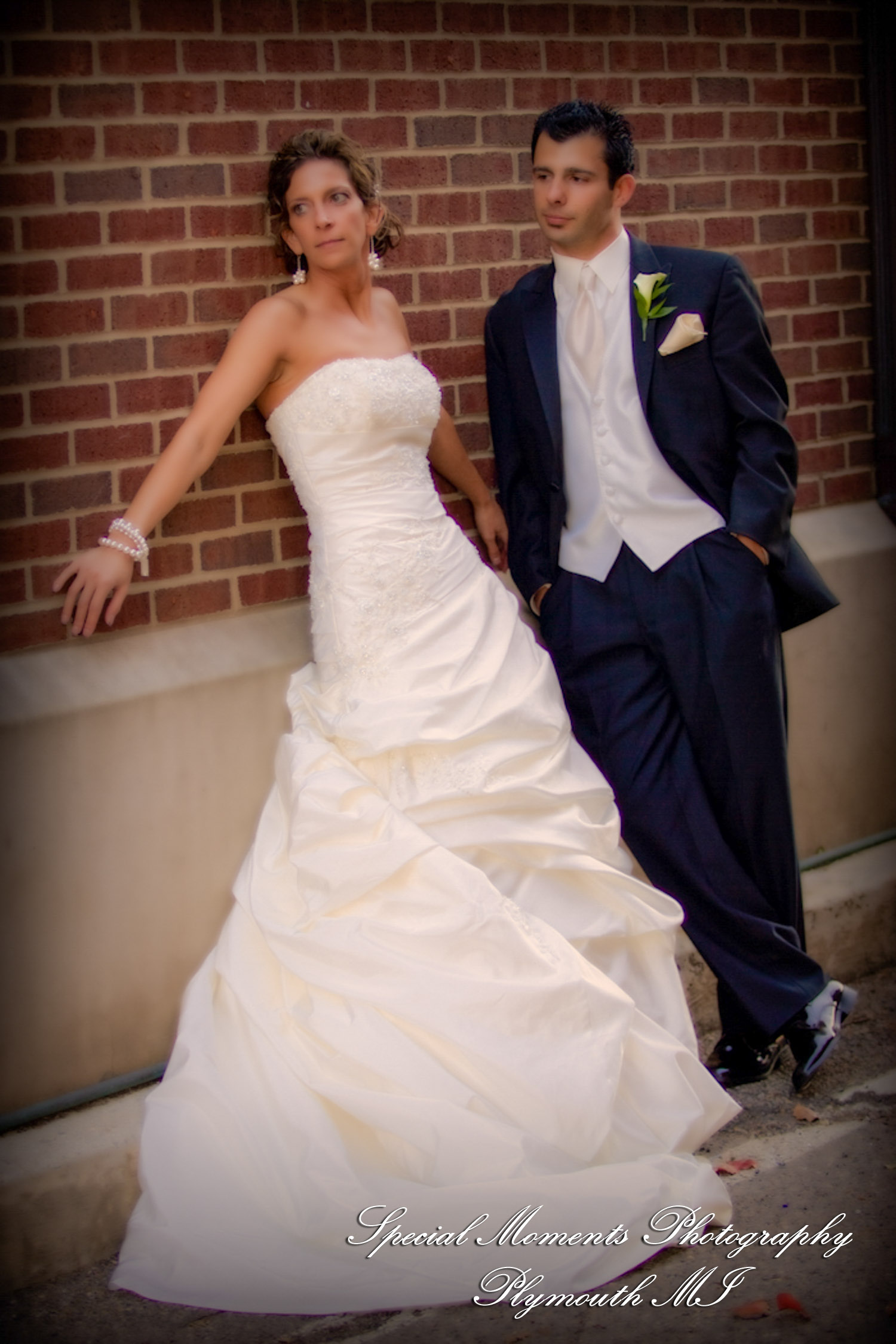 Jennifer & Matt at Glen Oaks Golf Club Farmington Hills MI wedding photography