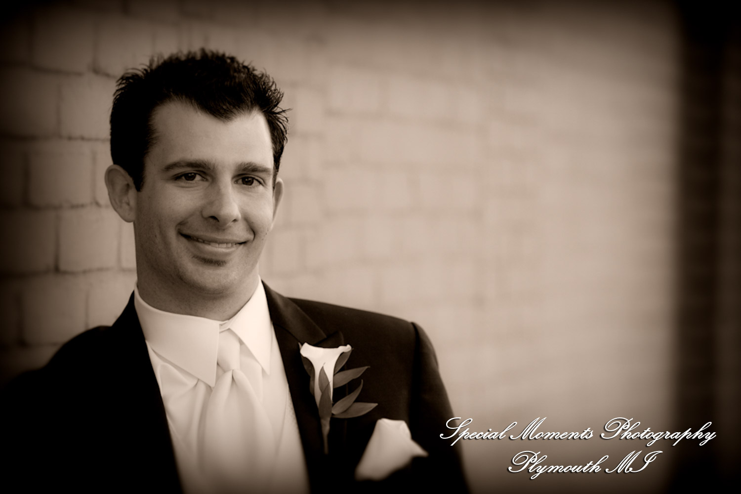 Jennifer & Matt at Glen Oaks Golf Club Farmington Hills MI wedding photography