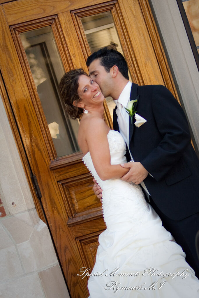 Jennifer & Matt at Glen Oaks Golf Club Farmington Hills MI wedding photography