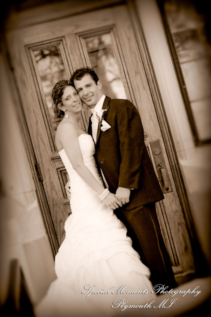 Jennifer & Matt at Glen Oaks Golf Club Farmington Hills MI wedding photography