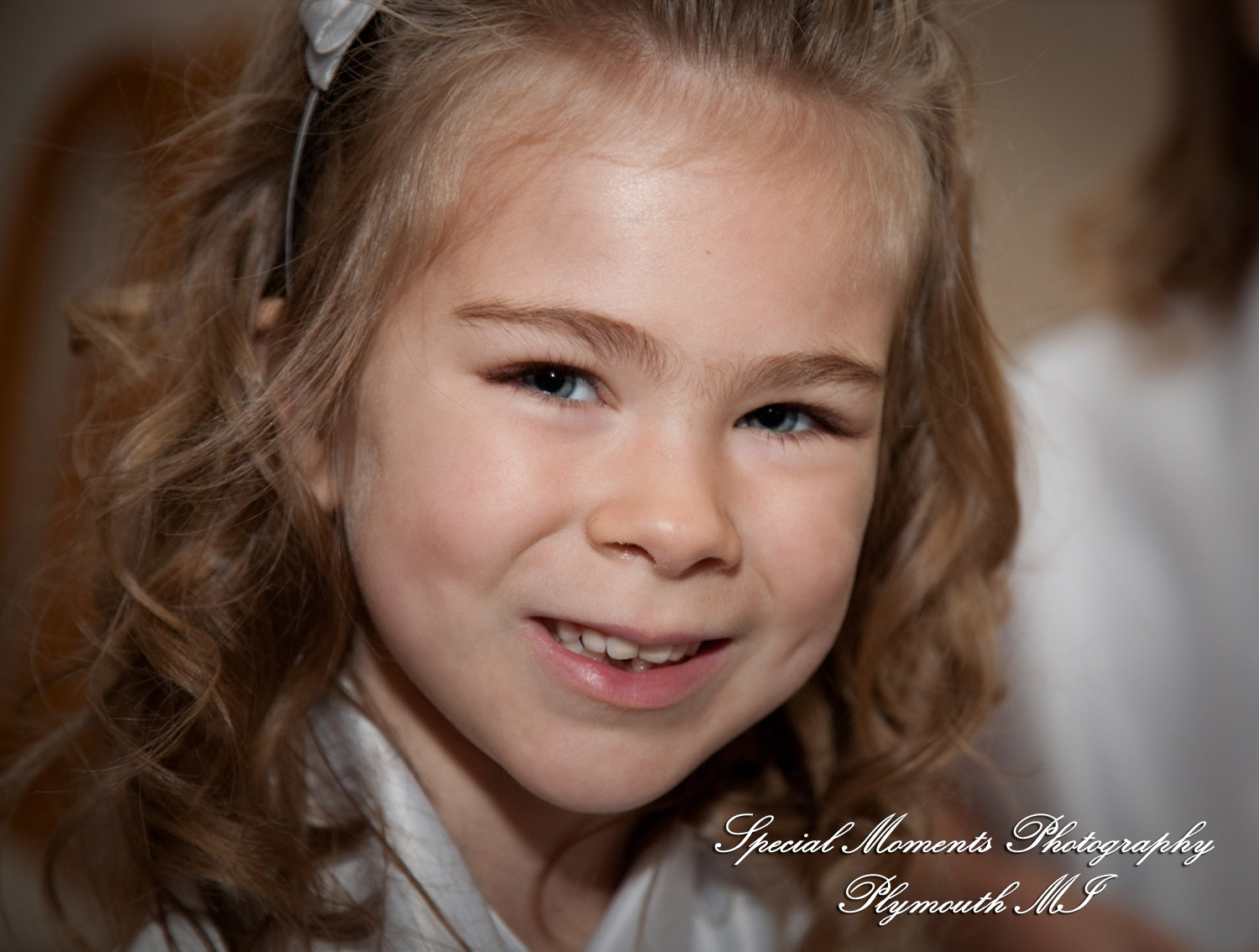 Rachelle & Matthew at Grosse Pointe Academy Chapel Grosse Pointe Farms MI wedding photography