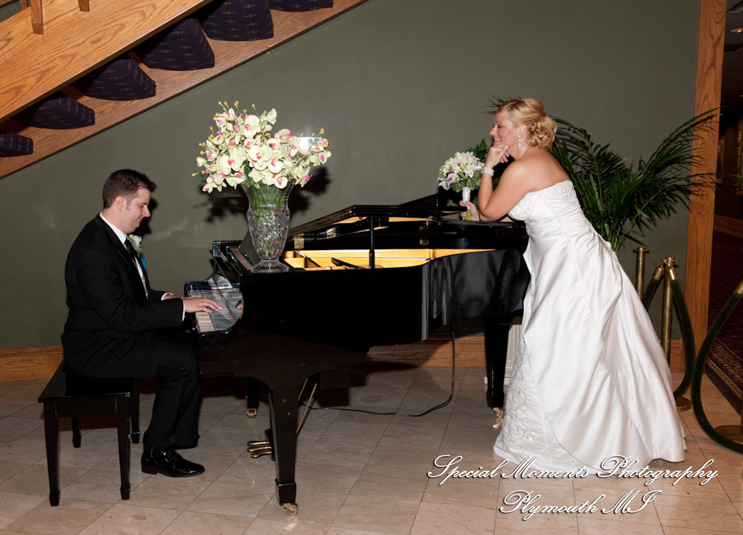 Jen & Thomas at Mirage Banquet Hall Clinton Twp. MI wedding photography