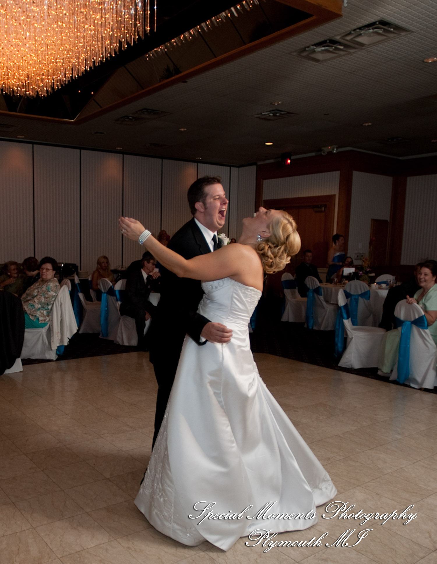Jen & Thomas at Mirage Banquet Hall Clinton Twp. MI wedding photography