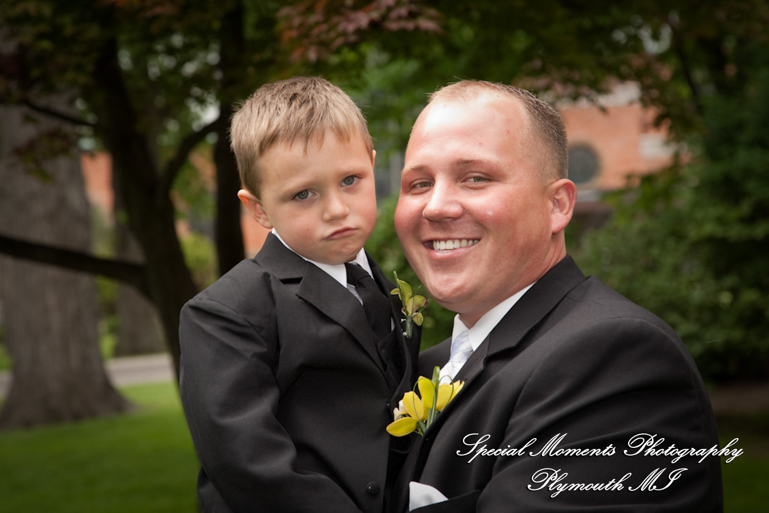 Rachelle & Matthew at Grosse Pointe Academy Chapel Grosse Pointe Farms MI wedding photography