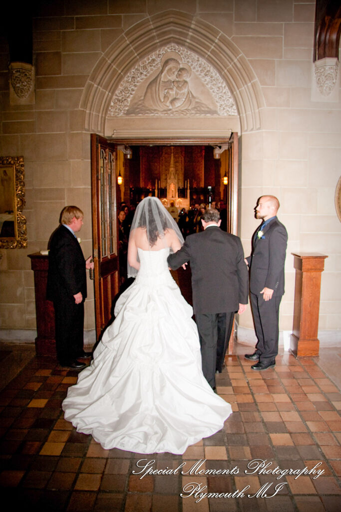 Rachelle & Matthew at Grosse Pointe Academy Chapel Grosse Pointe Farms MI wedding photography
