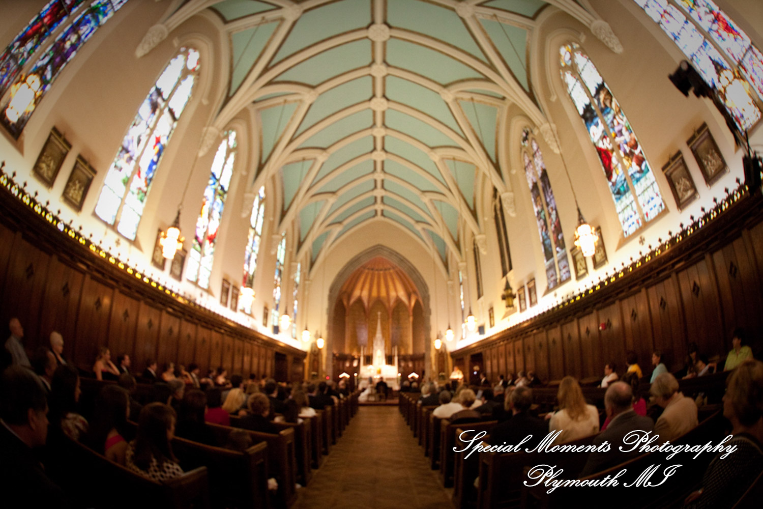 Rachelle & Matthew at Grosse Pointe Academy Chapel Grosse Pointe Farms MI wedding photography