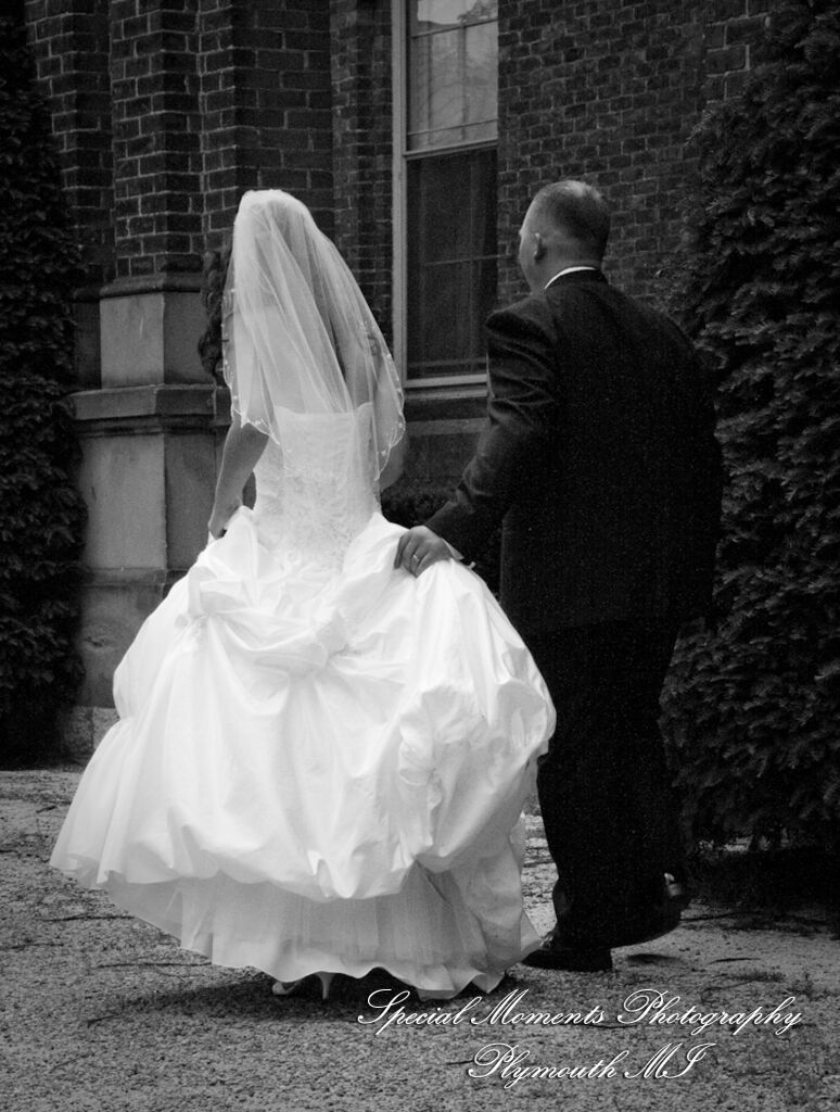 Rachelle & Matthew at Grosse Pointe Academy Chapel Grosse Pointe Farms MI wedding photography