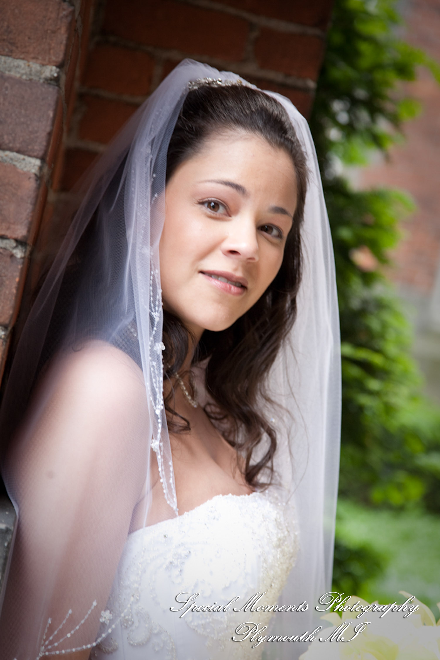 Rachelle & Matthew at Grosse Pointe Academy Chapel Grosse Pointe Farms MI wedding photography