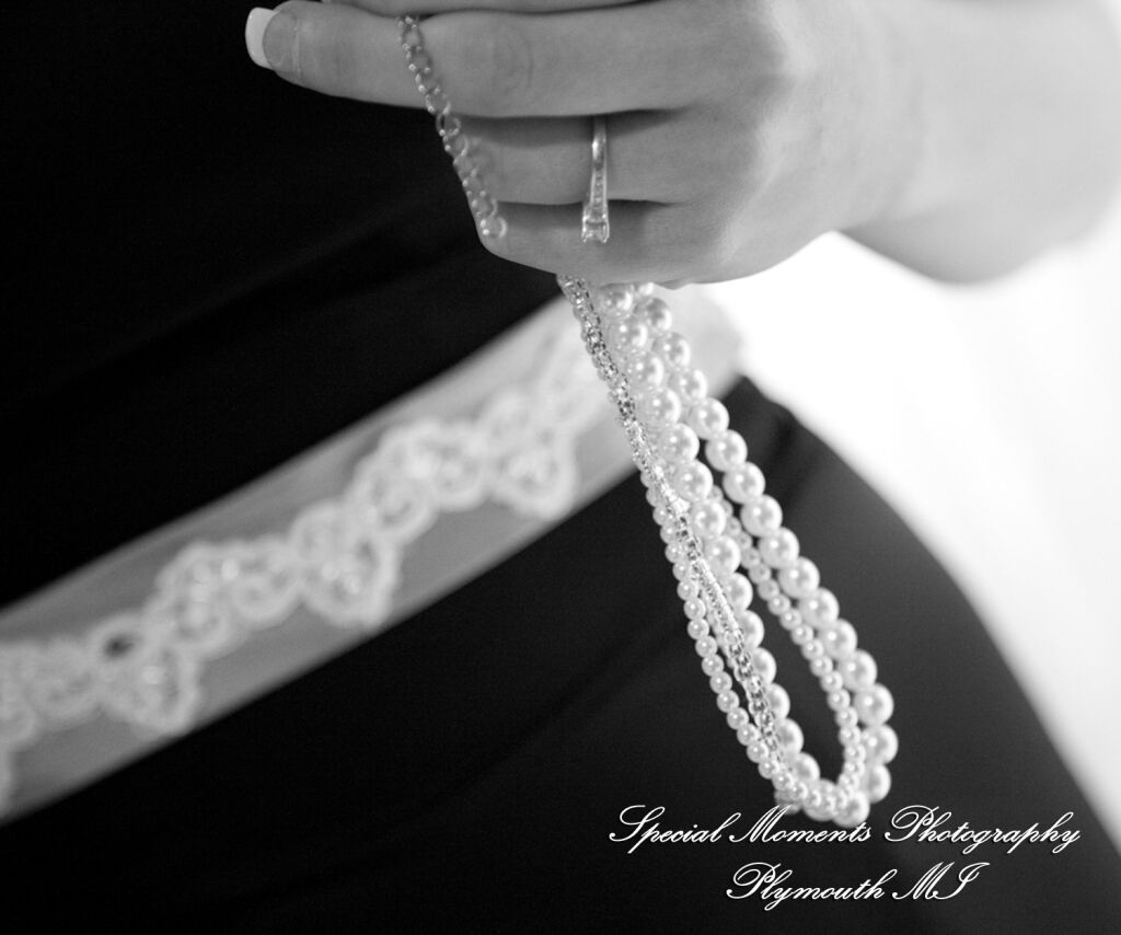 Emily & Jonathan at Fort Street Presbyterian Church Detroit MI wedding photography