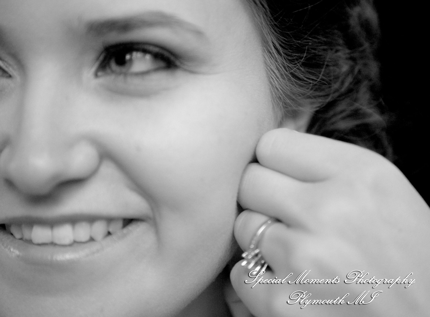 Emily & Jonathan at Fort Street Presbyterian Church Detroit MI wedding photography