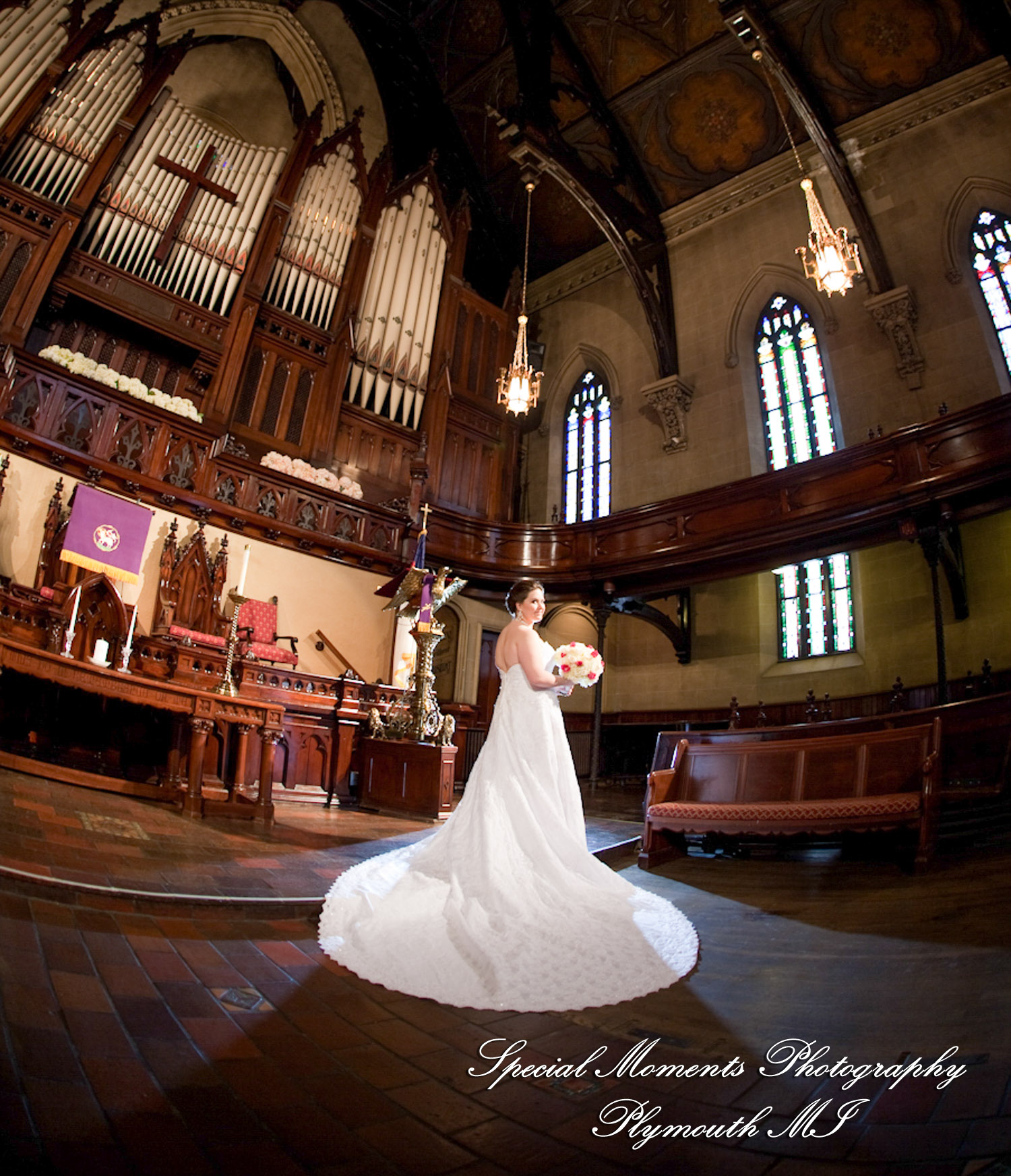 Emily & Jonathan at Fort Street Presbyterian Church Detroit MI wedding photography