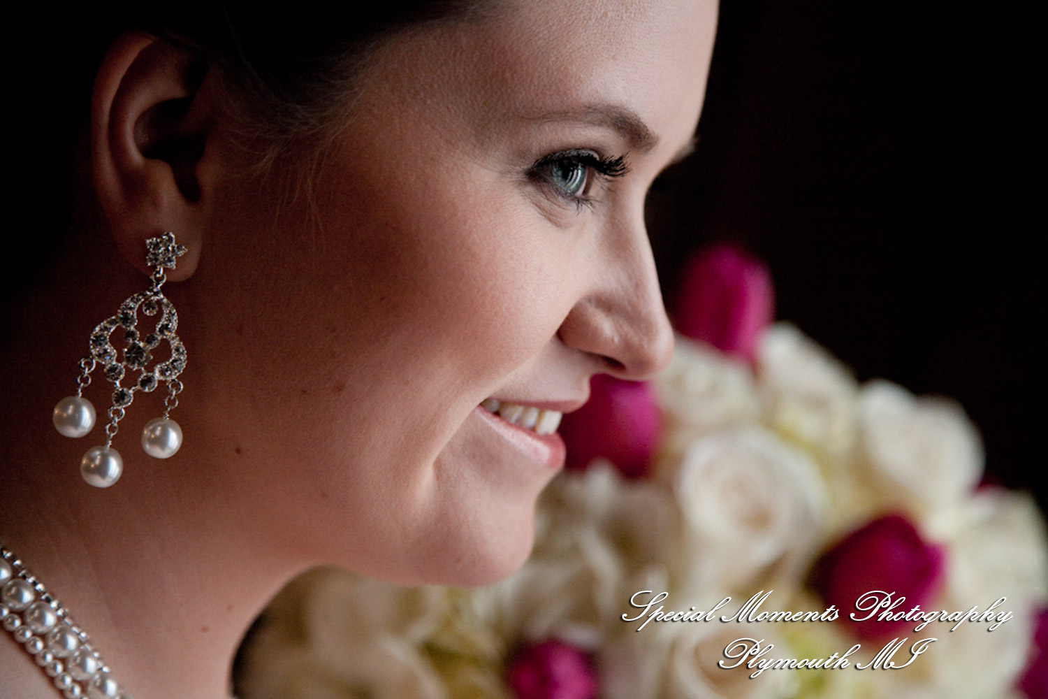 Emily & Jonathan at Fort Street Presbyterian Church Detroit MI wedding photography