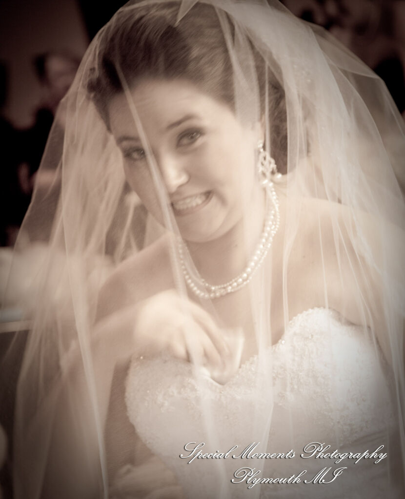 Emily & Jonathan at Fort Street Presbyterian Church Detroit MI wedding photography