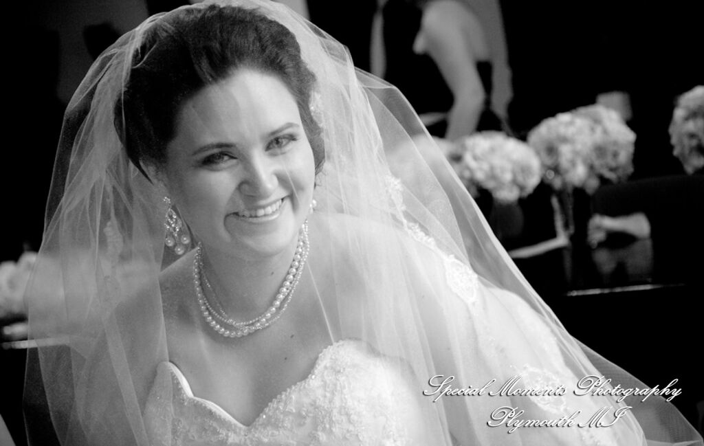 Emily & Jonathan at Fort Street Presbyterian Church Detroit MI wedding photography