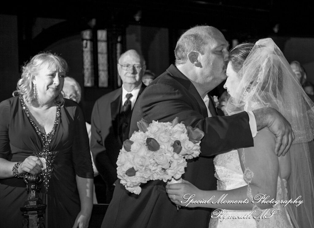 Emily & Jonathan at Fort Street Presbyterian Church Detroit MI wedding photography