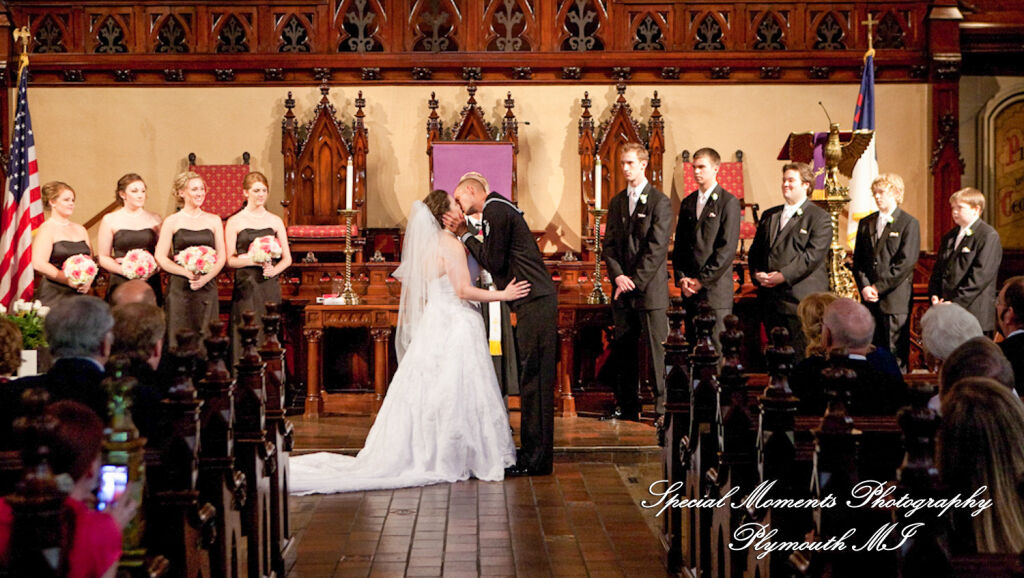 Emily & Jonathan at Fort Street Presbyterian Church Detroit MI wedding photography