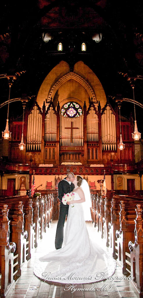 Emily & Jonathan at Fort Street Presbyterian Church Detroit MI wedding photography