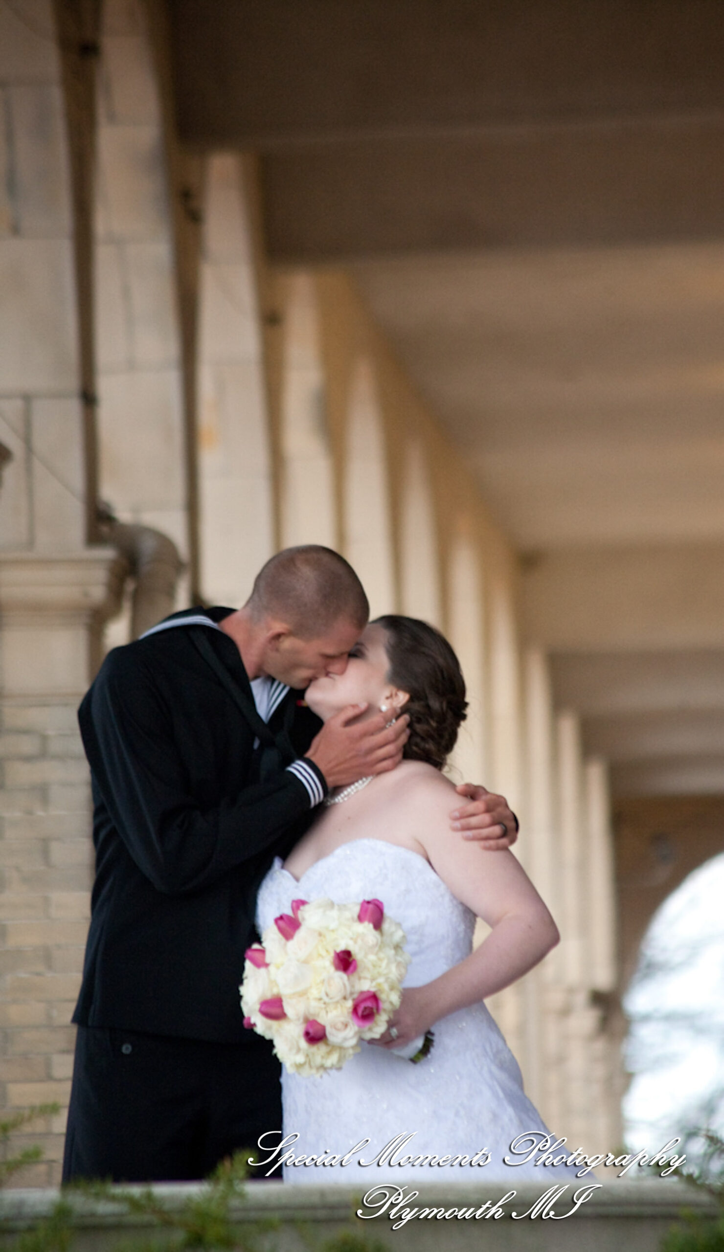 Emily & Jonathan at Fort Street Presbyterian Church Detroit MI wedding photography
