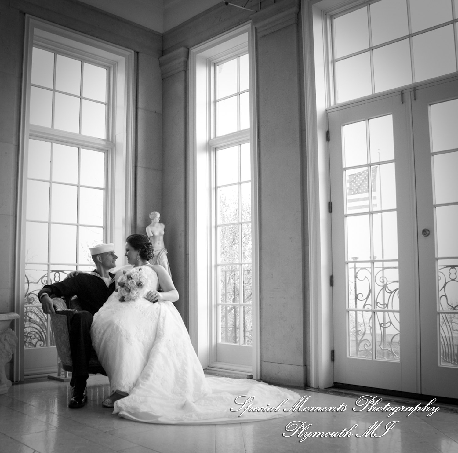 Emily & Jonathan at Grosse Pointe War Memorial Grosse Pointe Farms MI wedding photography