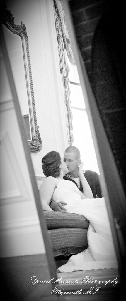 Emily & Jonathan at Grosse Pointe War Memorial Grosse Pointe Farms MI wedding photography