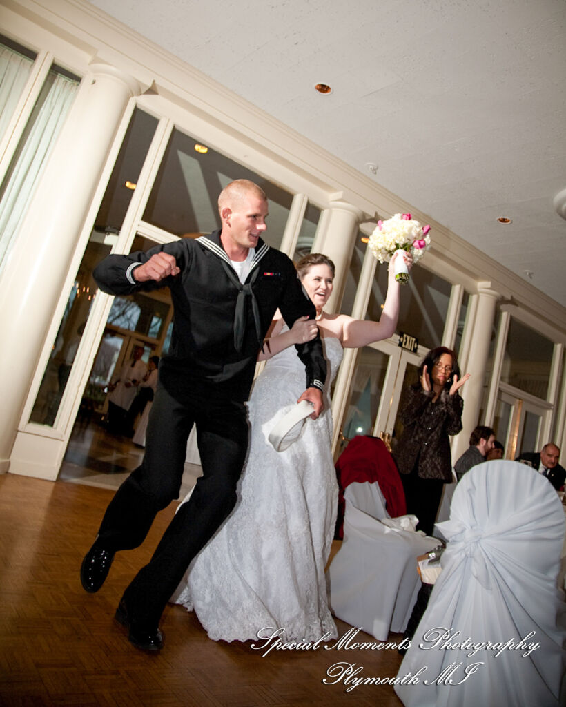Emily & Jonathan at Grosse Pointe War Memorial Grosse Pointe Farms MI wedding photography