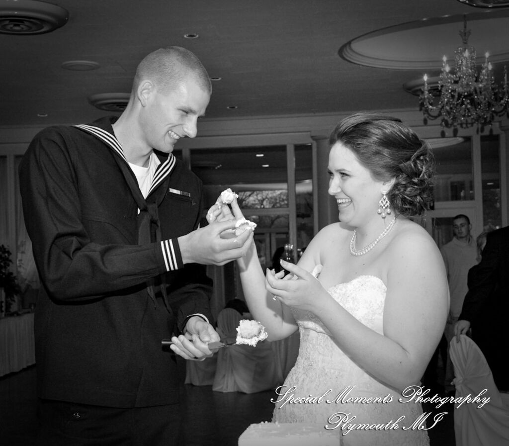 Emily & Jonathan at Grosse Pointe War Memorial Grosse Pointe Farms MI wedding photography