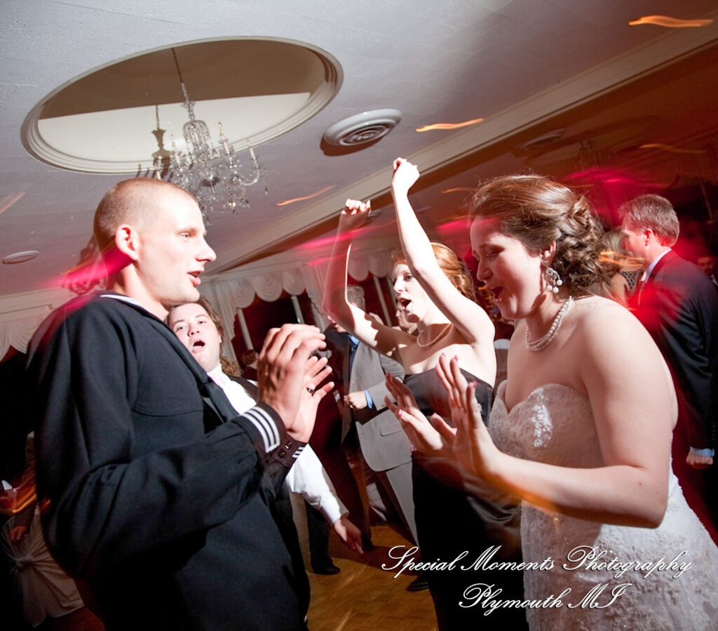 Emily & Jonathan at Grosse Pointe War Memorial Grosse Pointe Farms MI wedding photography