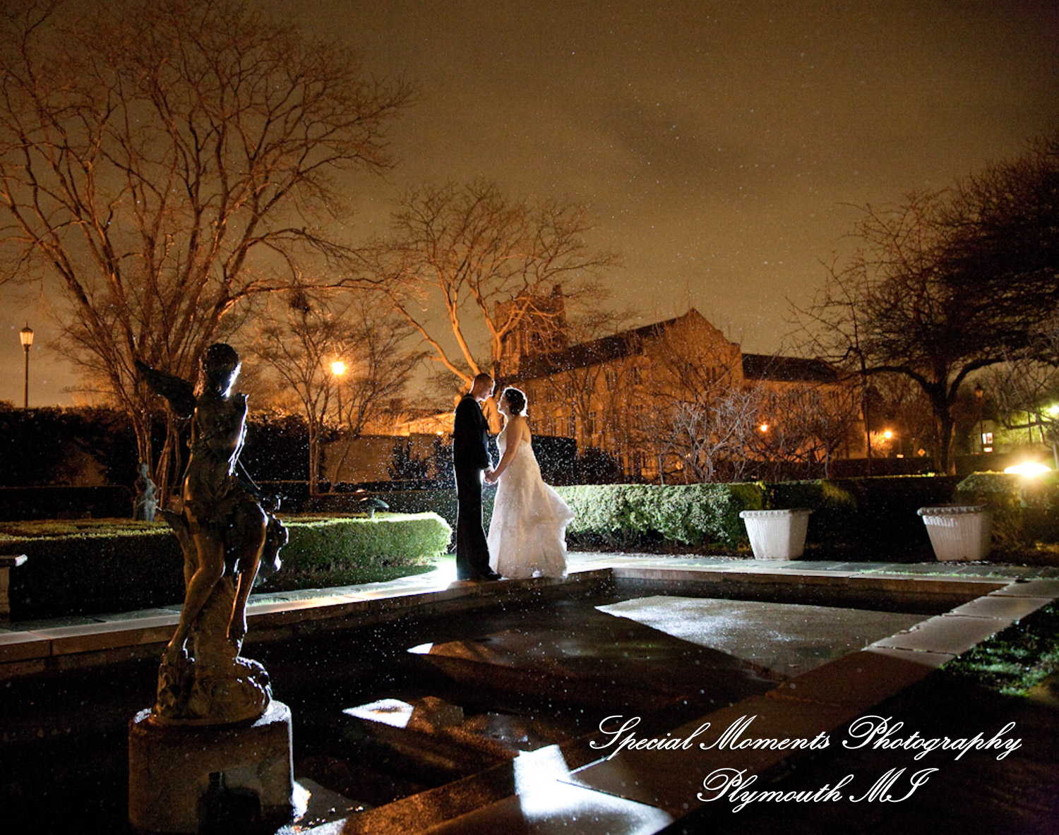 Emily & Jonathan at Grosse Pointe War Memorial Grosse Pointe Farms MI wedding photography
