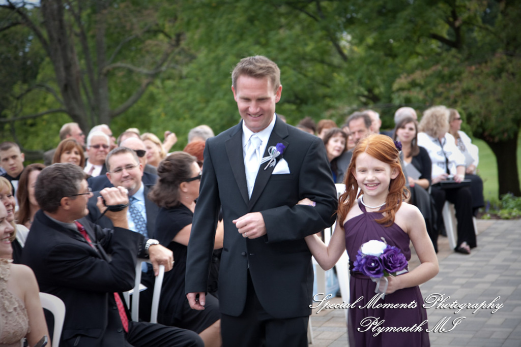Stephanie & David at Mystic Creek Golf Club & Banquet Center Milford MI wedding photography