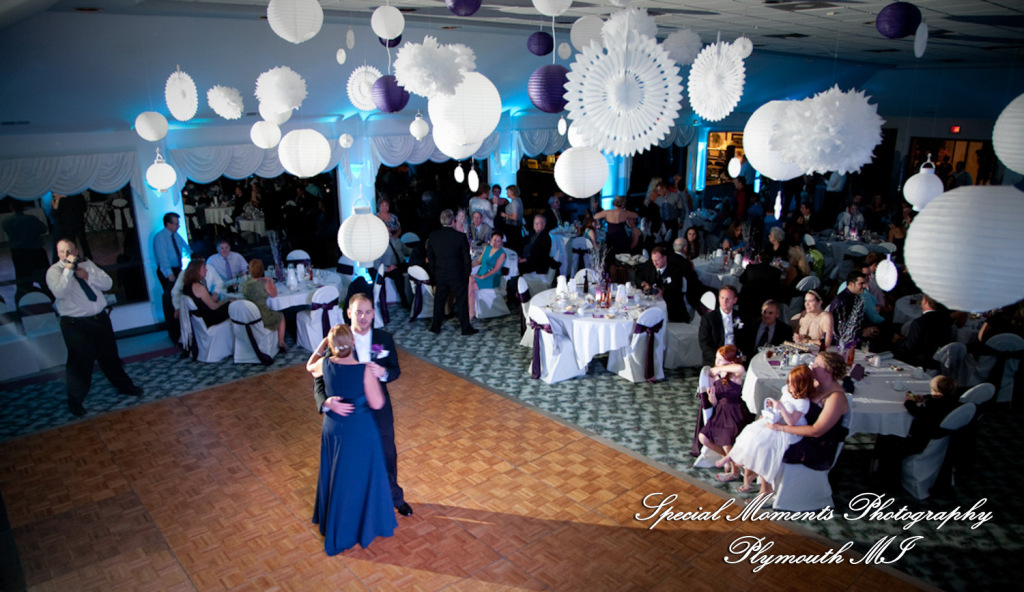 Stephanie & David at Mystic Creek Golf Club & Banquet Center Milford MI wedding photography