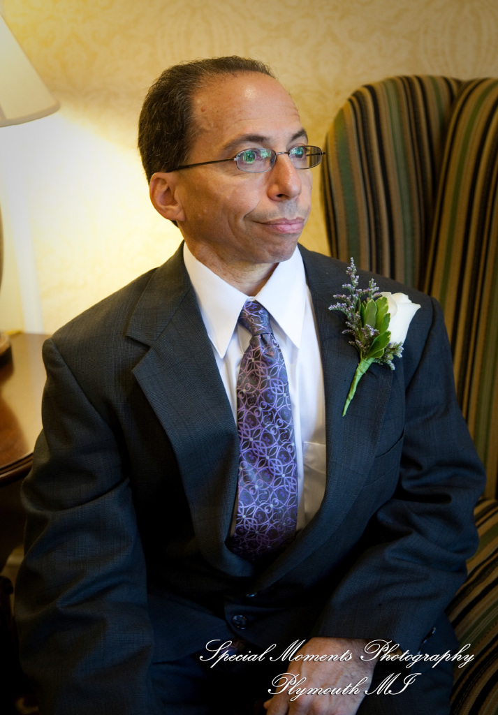 Pamela & Ron at Dearborn Inn Dearborn MI wedding photograph