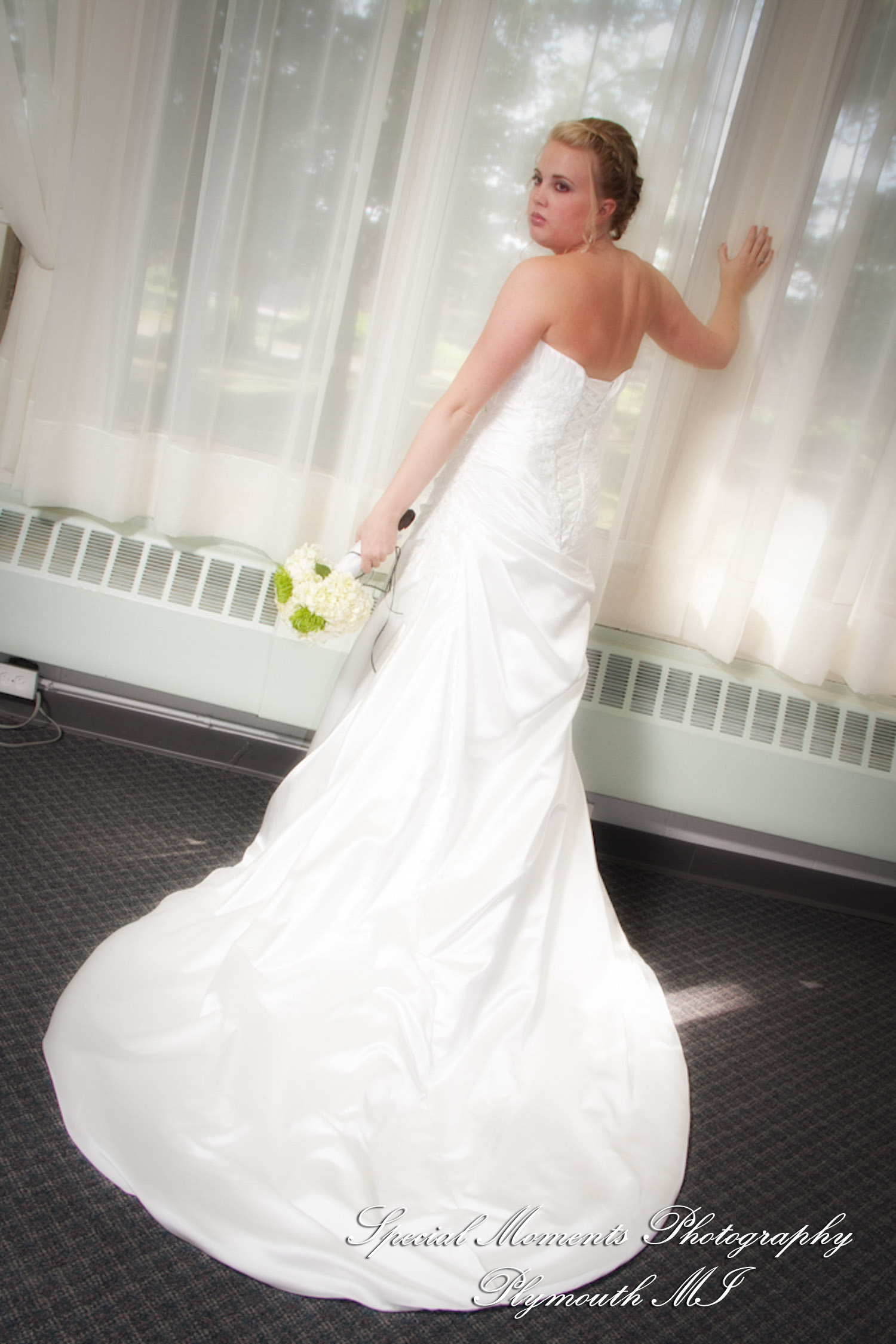 Meagan & Stephen at Unitarian Universalist Church Farmington Hills MI wedding photography